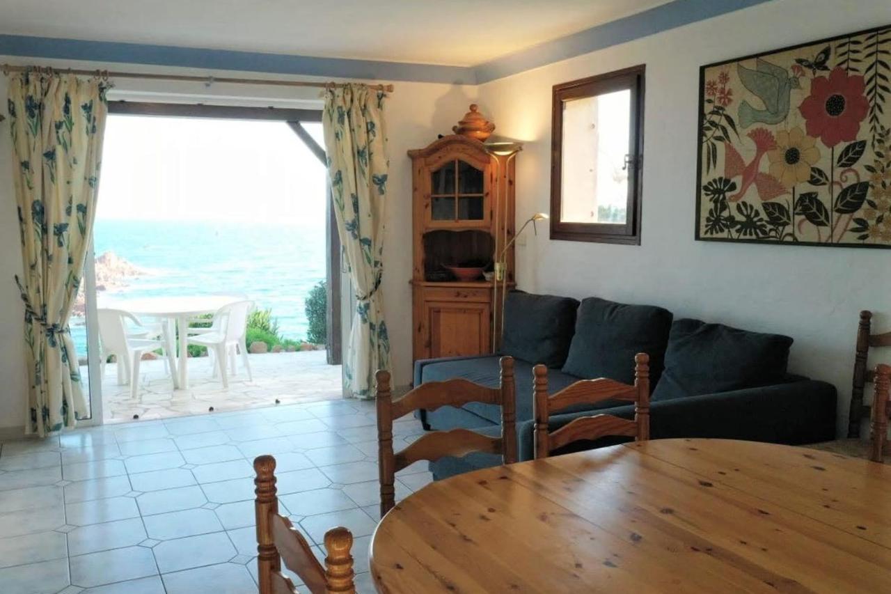 Vila Waterfront House With Sea View Saint-Raphaël Exteriér fotografie