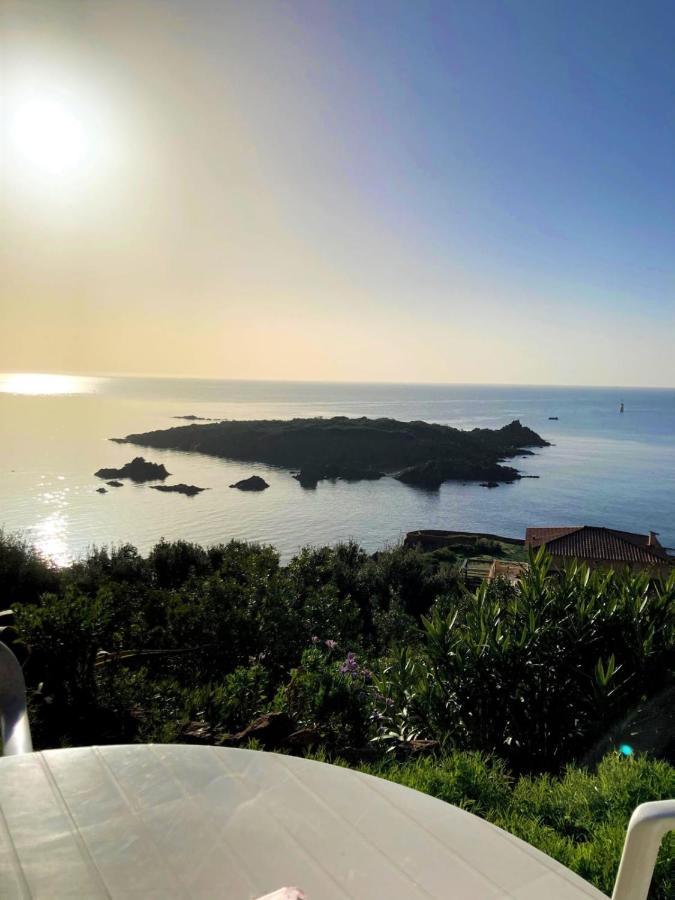 Vila Waterfront House With Sea View Saint-Raphaël Exteriér fotografie
